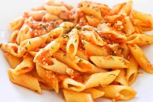 Optamos pelo Penne ao molho bolonhesa