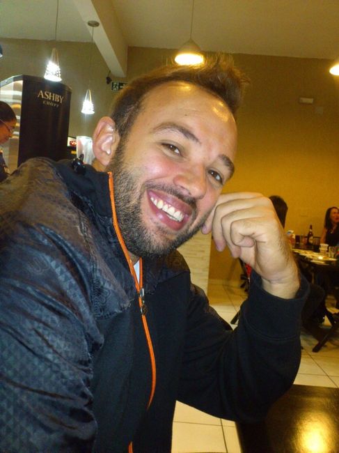 1) Ele disse "Eu Te Amo" primeiro.