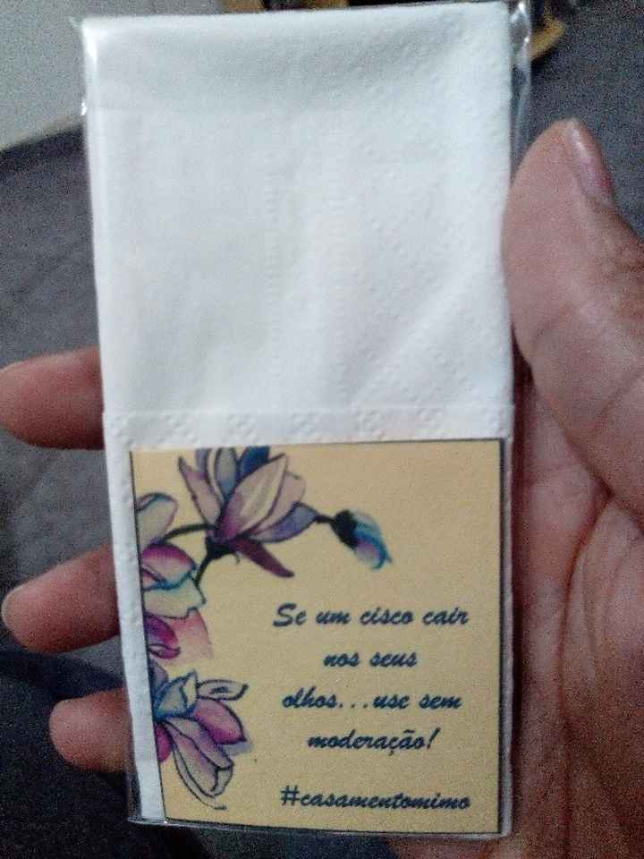 lagrimas de alegria e brincos para hora do sapato - 1