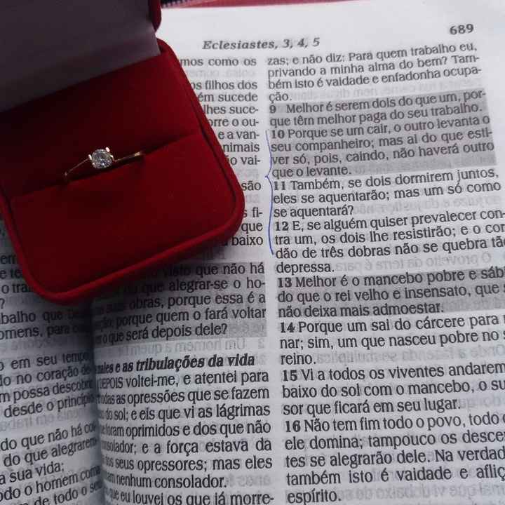 esta e minha aliança de noivado ! eu e meu noivo somos evangelicos 