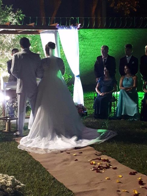 Vestido de noiva que disfarça as gordurinhas 8