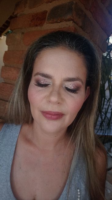 Encontro de noivas, ganhei uma maquiagem profissional 2