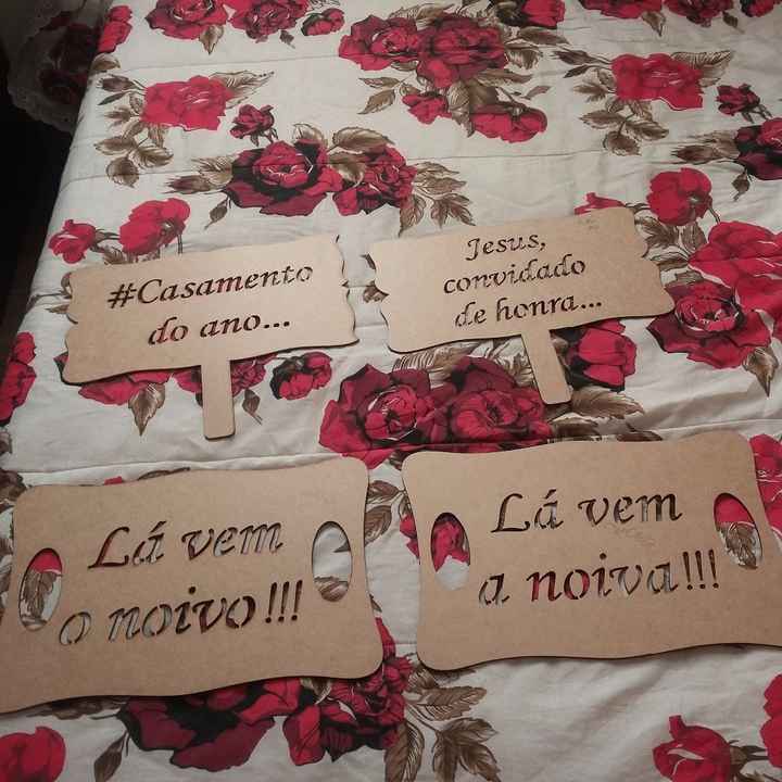 Todas plaquinhas.
