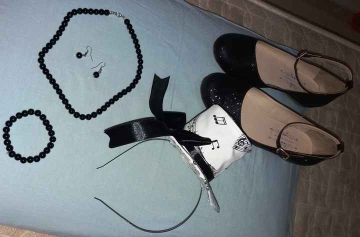 Só falta a meia para completar o look