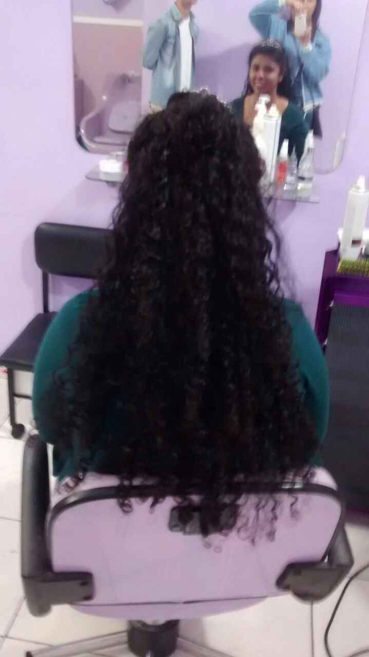 Olha meu cabelo por trás