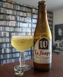 Cerveja rolhada para o brinde