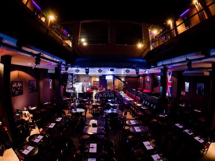 Gillan's Inn English Rock Bar 