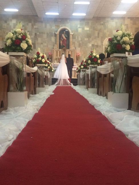 Igreja. Tudo lindo e o Padre (nosso amigo) arrasou na cerimônia, lindas palavras