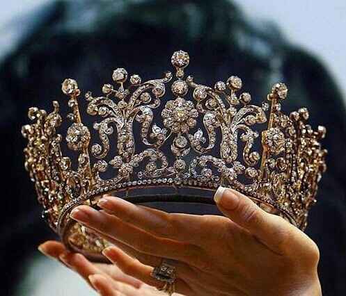 Noiva com coroa... que elegância! inspire-se!! - 8