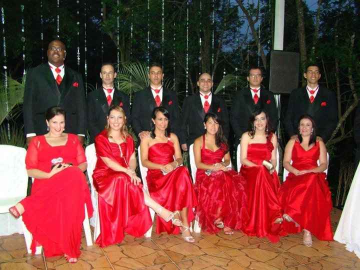 Madrinhas com a mesma cor de vestido : Vermelho Ferrari