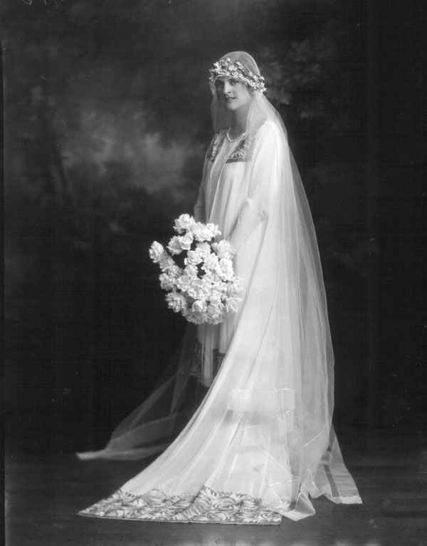 Vestidos de noiva de décadas passadas (1900 a 1990): Década 20 - 1920 - 5