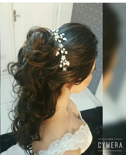 Saiba qual é o penteado ideal para seu vestido de noiva - 1