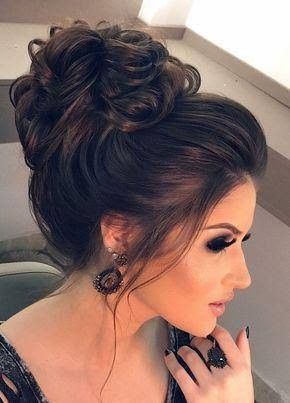 Penteado coque com fios soltos ou tudo preso? - 1