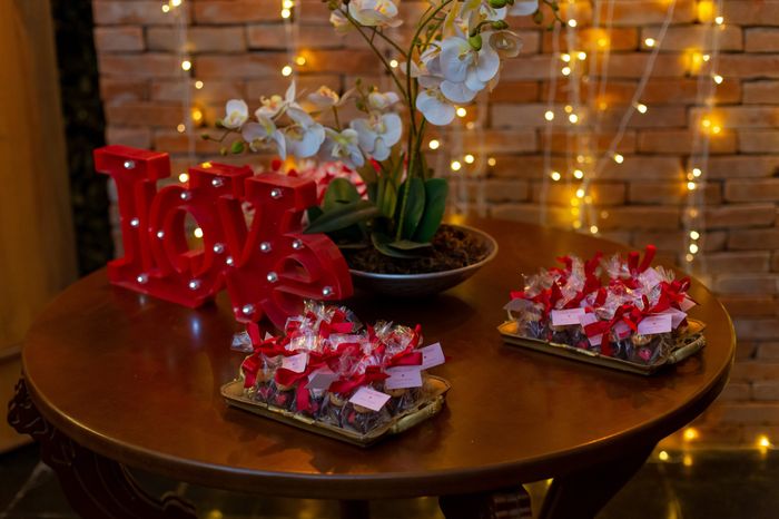 Fotos da decoração do buffet, doces finos, lembrancinhas e topo de bolo 1