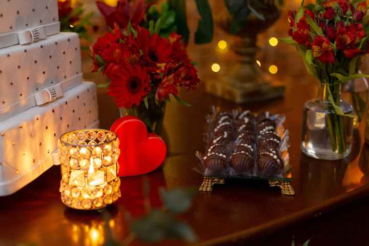 Fotos da decoração do buffet, doces finos, lembrancinhas e topo de bolo - 5