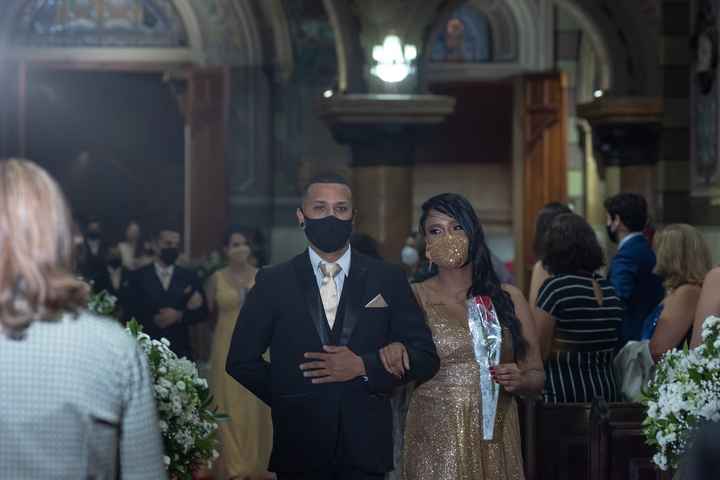 a Entrada dos padrinhos e das madrinhas na cerimônia - Nosso Casamento B&r - 6