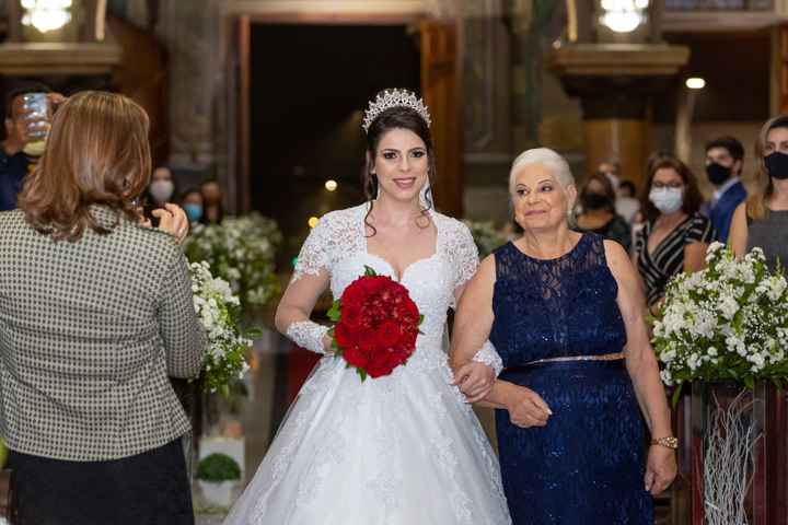 Minha Entrada na cerimônia com a minha Mãe - 2