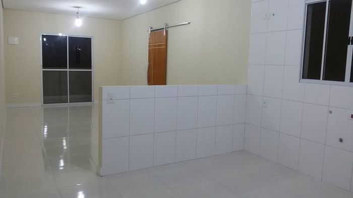 vista da cozinha para a sala...