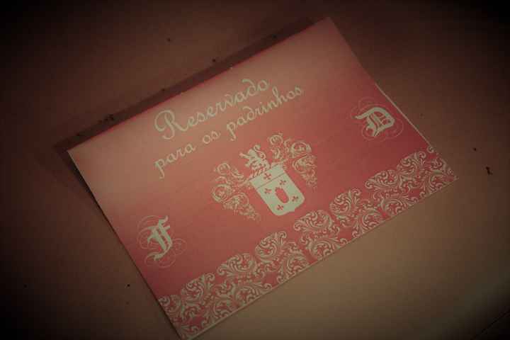 Placa de reservado para os padrinhos