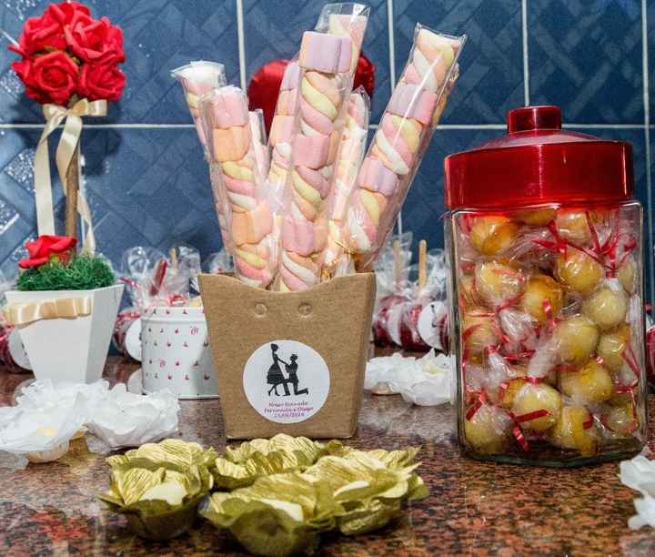 Marshmallows e balinhas de coco caramelizadas