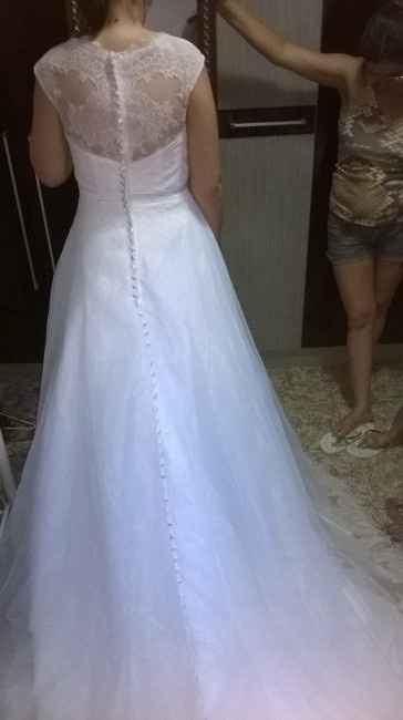 Vestido em mãos