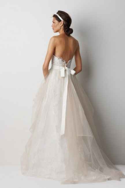 Vestido com caimento fluido