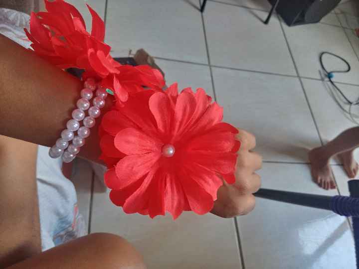 Corsage - 1
