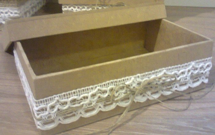 Renda de crochê e fita