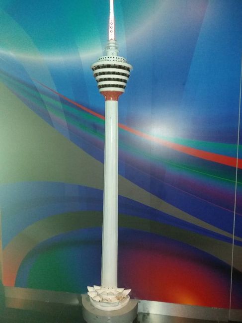 Interior da KL Tower