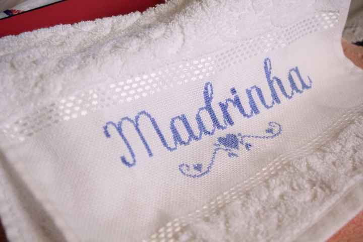 Toalinha bordada