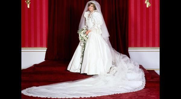 Os vestidos mais caros do mundo! Qual você escolheria? 2