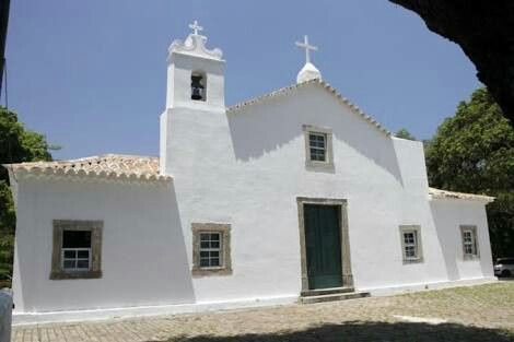 Local aberto com capela - 1