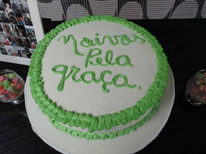 O bolo não ficou muito bonito não, mas estava ultra delicioso. Esse eu ganhei.