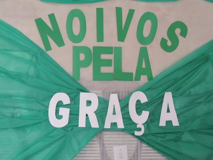As letras foram feitas com cartolinas. Imprimi os moldes na internet.