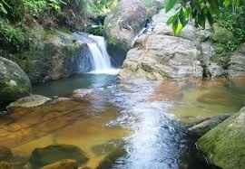 Cachoeiro da Pedra que engole 