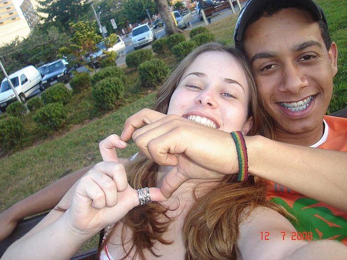 Começo do namoro. A 9 anos e 9 meses atrás. Em 2008.