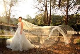 Qual foto você sonha em tirar estando vestida de noiva? 📷👰 3