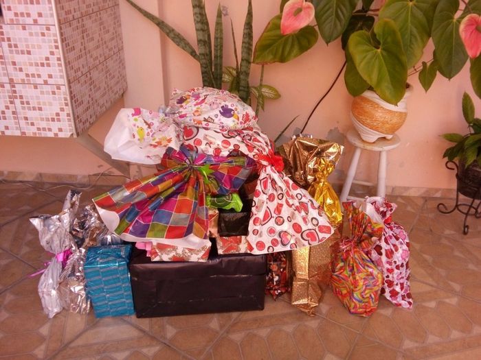 UM POUCO DOS PRESENTES