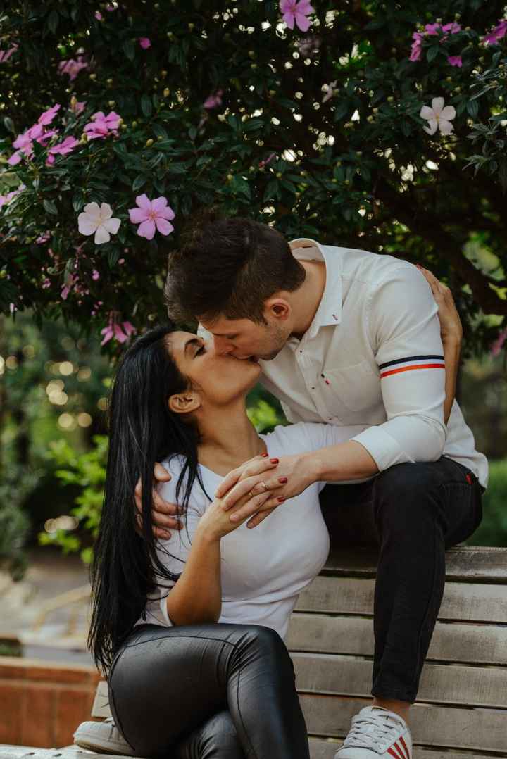 Melhor  beijo: Entre flores...