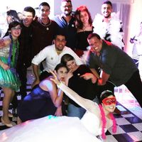 Ficar com o vestido de noiva na festa? - 2