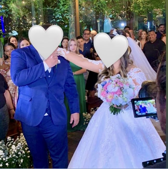 Cor do buquê completamente diferente da cor do casamento - 2