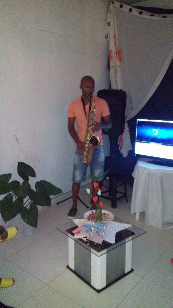 Meu irmão lindo no sax
