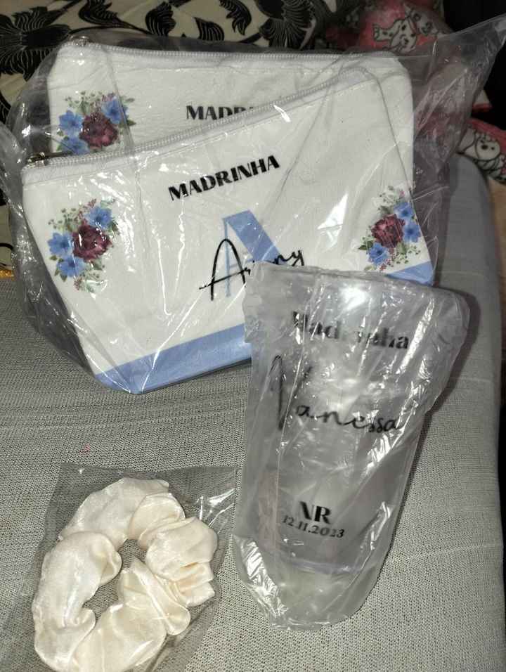 Amigaaaas sos de idéias para o que dar de presente para lembrancinhas de padrinhos. - 1