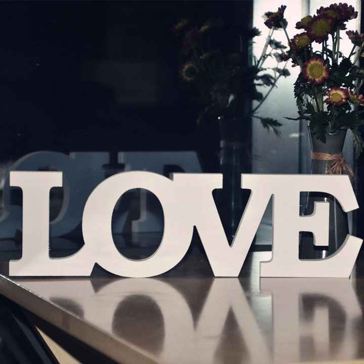 Love em MDF pintada