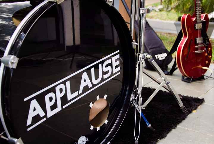 Banda Applause