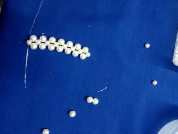Em produção, usei pérolas de dois tamanhos
