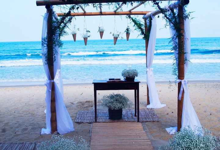 Ideia de pergolado para casamento na praia