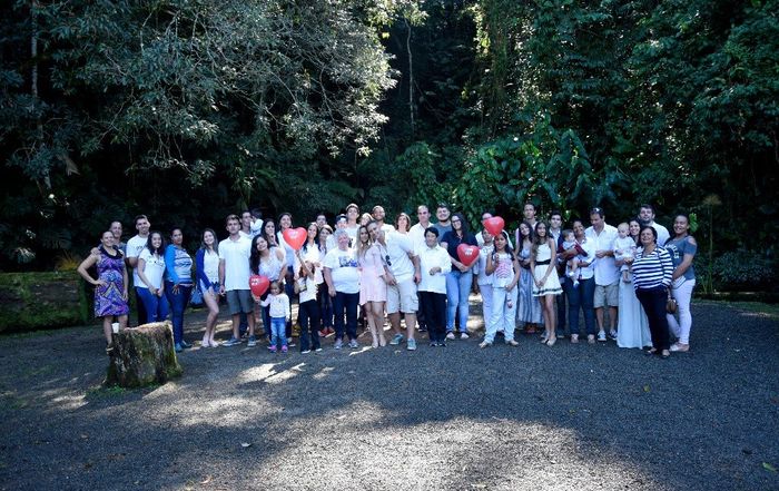 Nossa família toda de branco, como ele pediu.