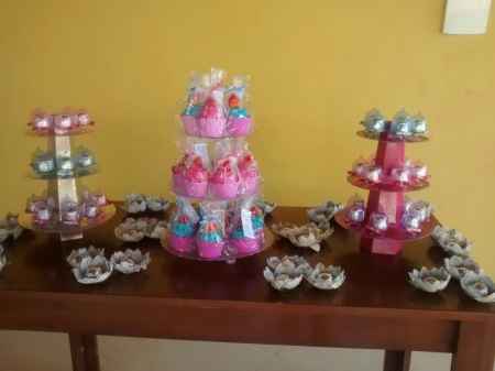 MESA DAS LEMBRANCINHAS