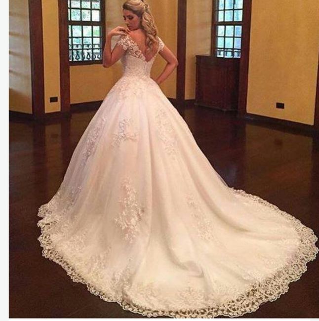 Qual o modelo do se vestido? de quanto alugou ou comprou? - 1